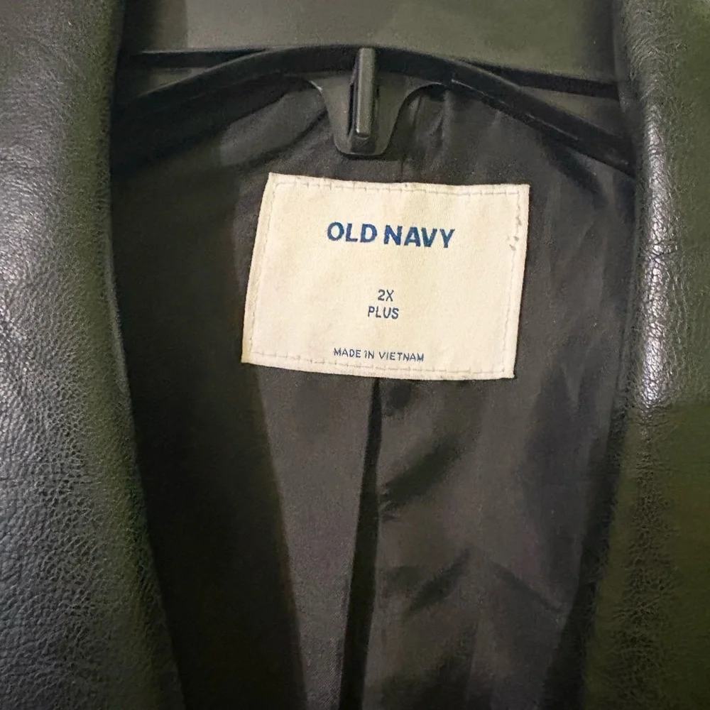 Old Navy Women's Black Leather Jacket - Picture 3 of 3
